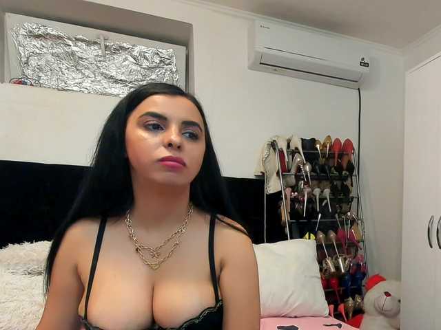 JuliaHayes90 live cam on BongaCams