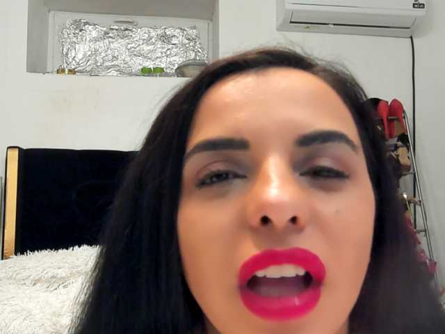 JuliaHayes90 live cam on BongaCams