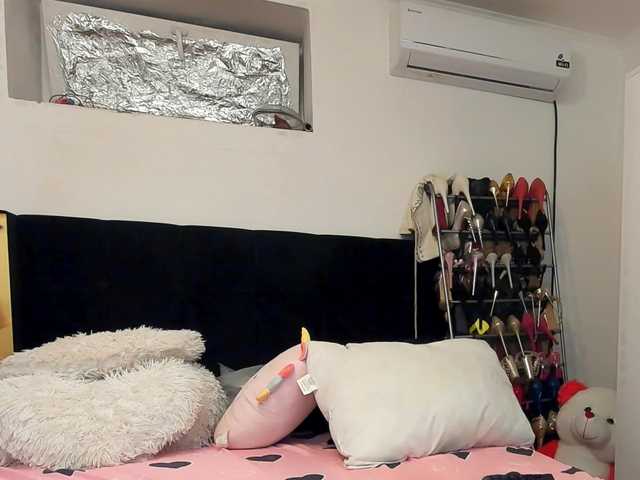 JuliaHayes90 live cam on BongaCams