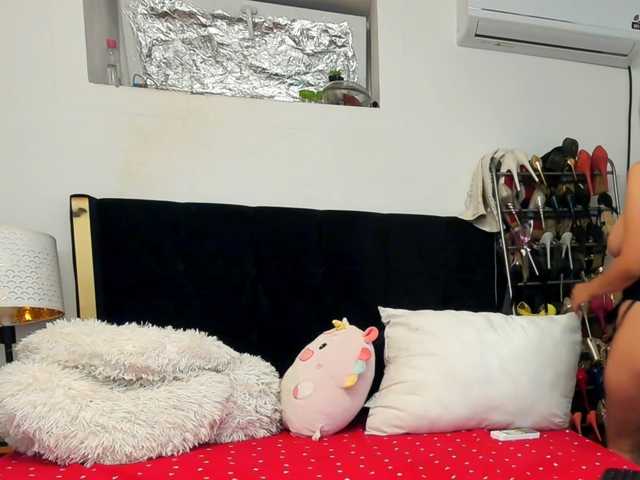 JuliaHayes90 live cam on BongaCams