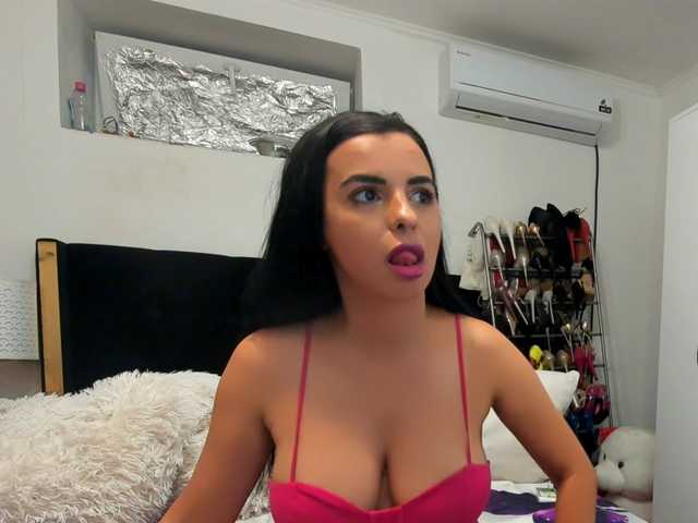 JuliaHayes90 live cam on BongaCams