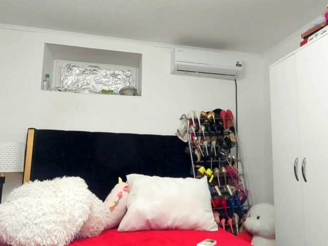 JuliaHayes90 live cam on BongaCams