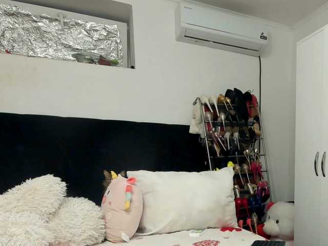 JuliaHayes90