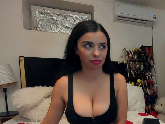 JuliaHayes90 live cam on BongaCams