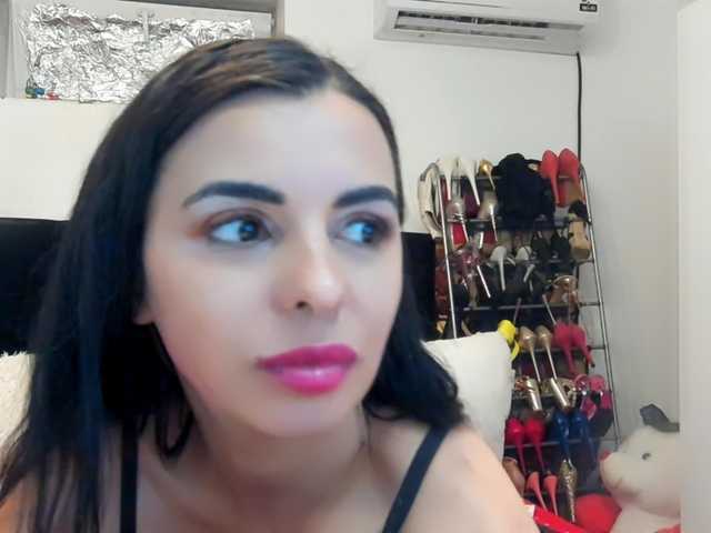 JuliaHayes90 live cam on BongaCams