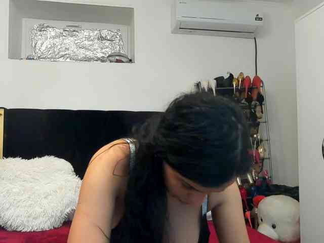 JuliaHayes webcam
