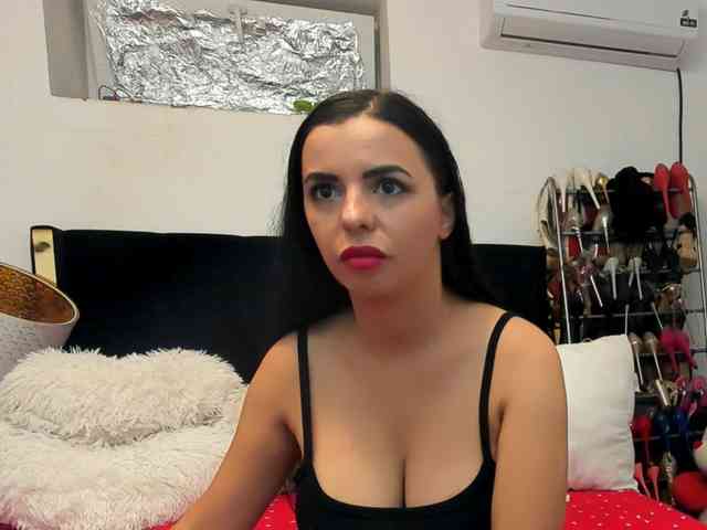 JuliaHayes webcam
