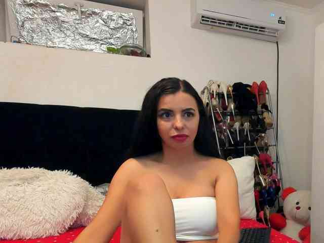 JuliaHayes webcam