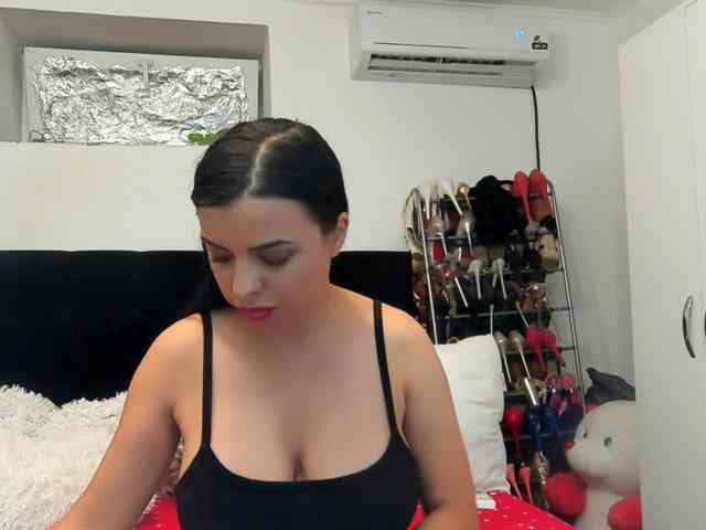 JuliaHayes webcam