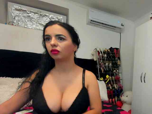 JuliaHayes webcam