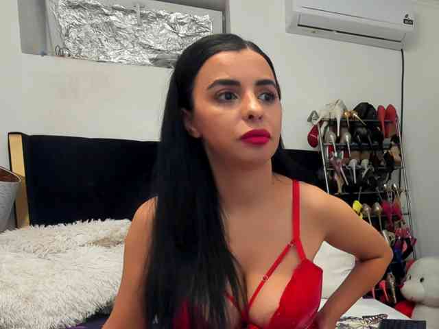 JuliaHayes webcam