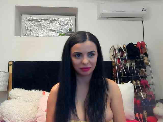 JuliaHayes webcam