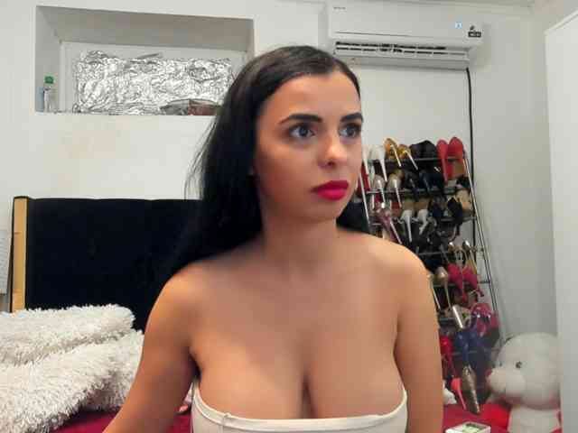JuliaHayes