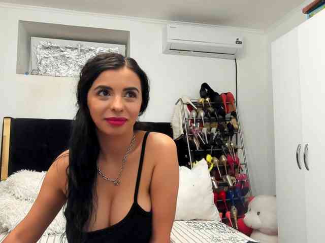 JuliaHayes webcam