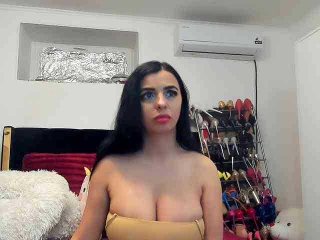 JuliaHayes