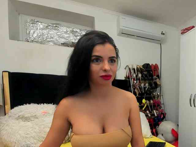 JuliaHayes webcam