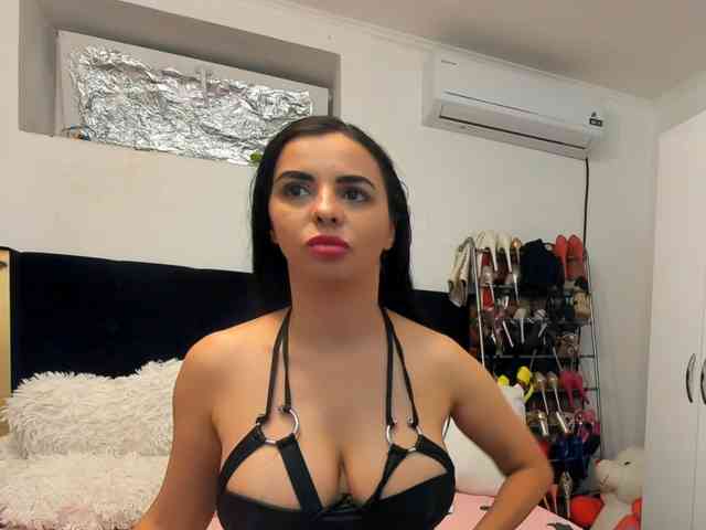 JuliaHayes webcam