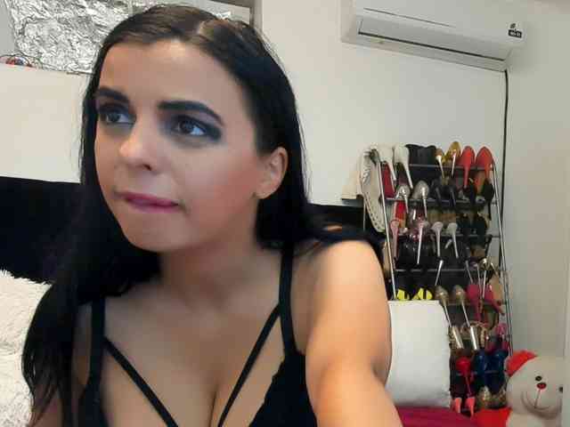 JuliaHayes webcam