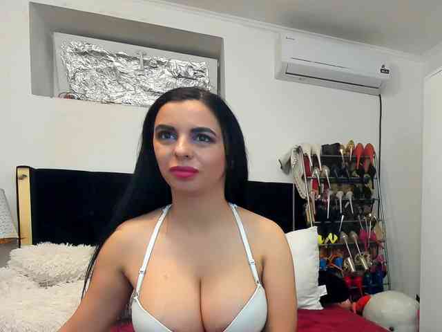 JuliaHayes