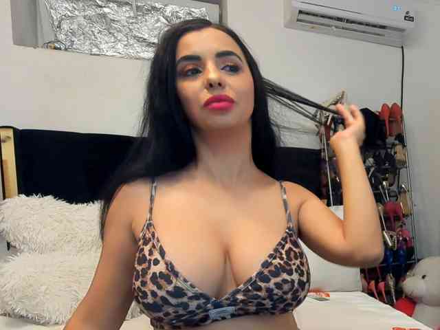 JuliaHayes90 Live Webcam on BongaCams