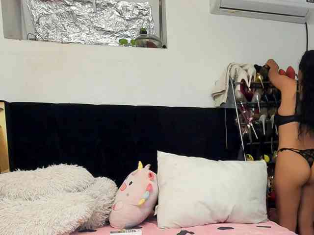 JuliaHayes webcam