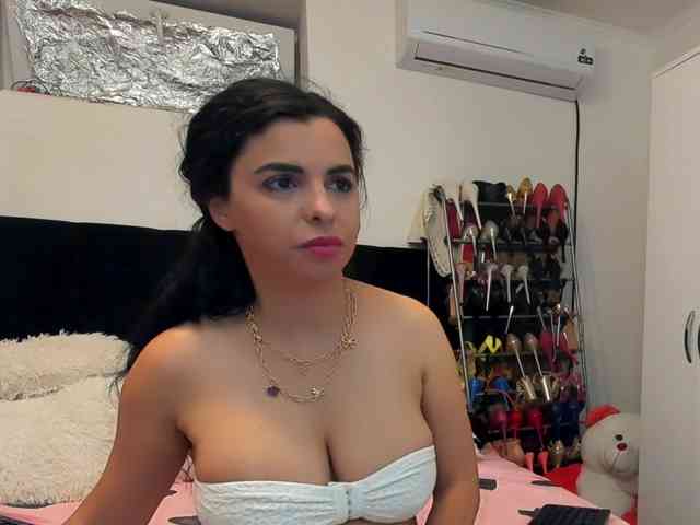 JuliaHayes webcam