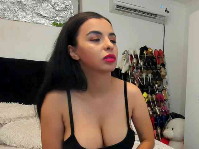 JuliaHayes webcam