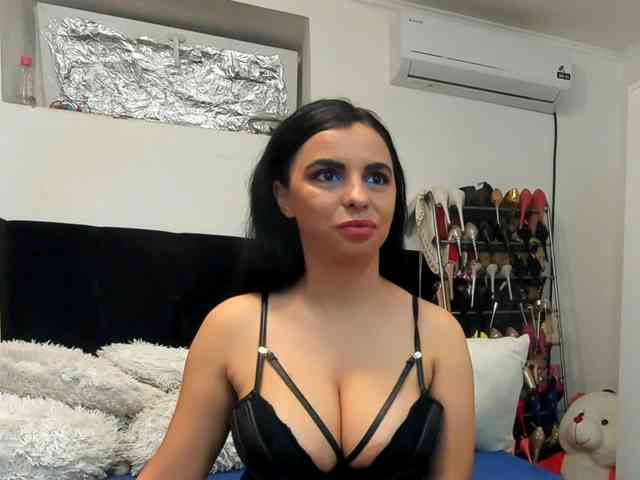 JuliaHayes