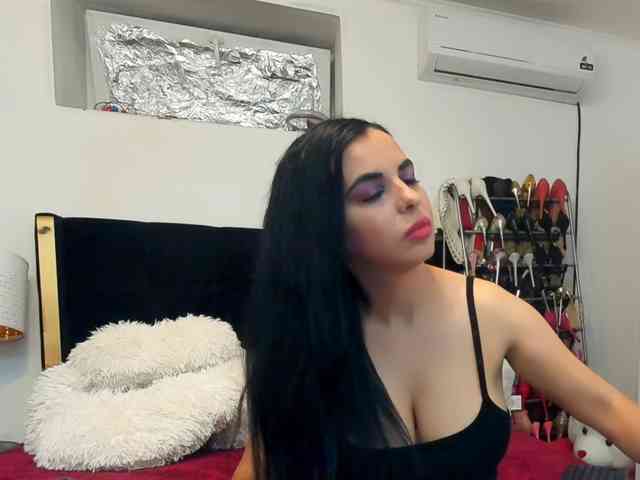 JuliaHayes webcam