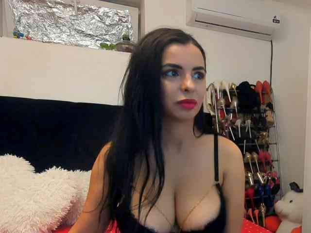JuliaHayes