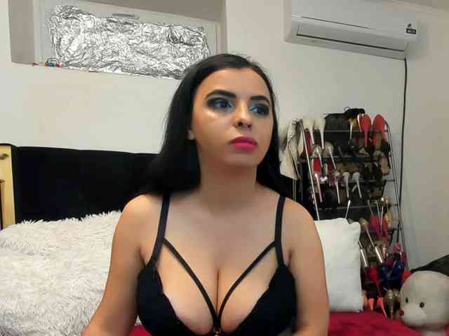 JuliaHayes webcam