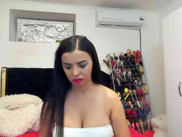 JuliaHayes webcam