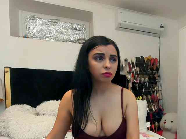 JuliaHayes webcam