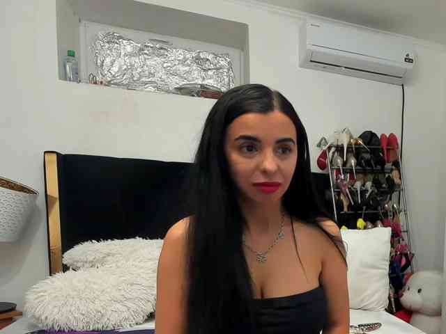 JuliaHayes webcam