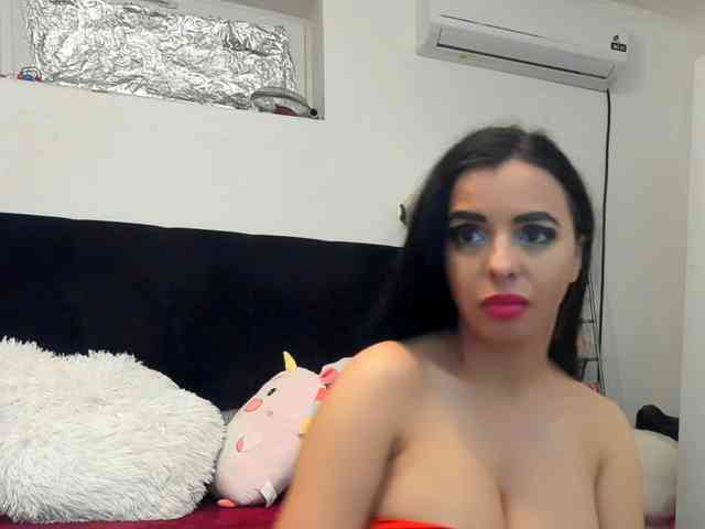 JuliaHayes webcam