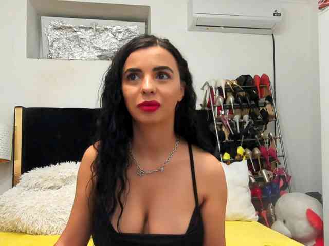 JuliaHayes webcam