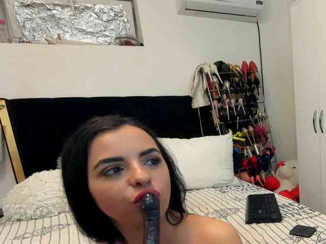 JuliaHayes webcam