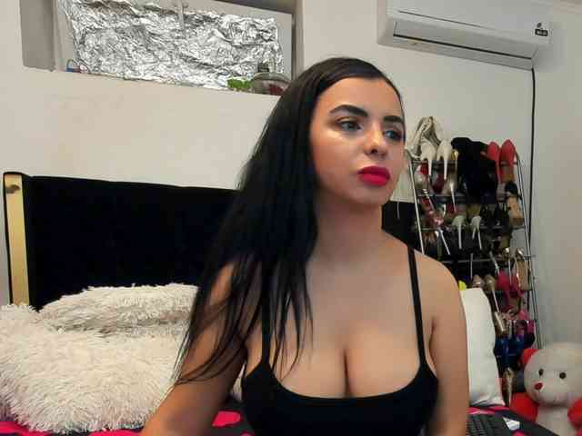 JuliaHayes webcam