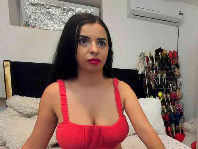 JuliaHayes webcam