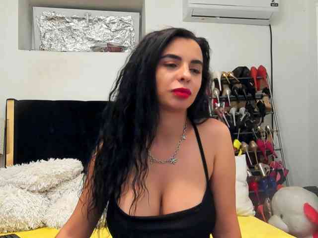 JuliaHayes90 JuliaHayes90