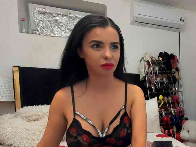 JuliaHayes webcam