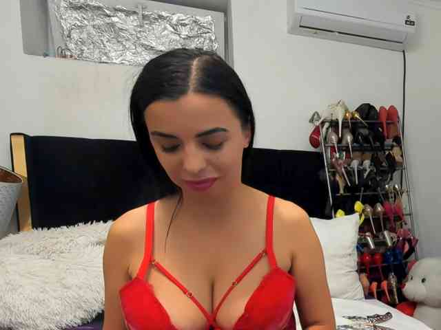 JuliaHayes webcam