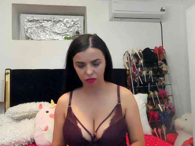 JuliaHayes webcam