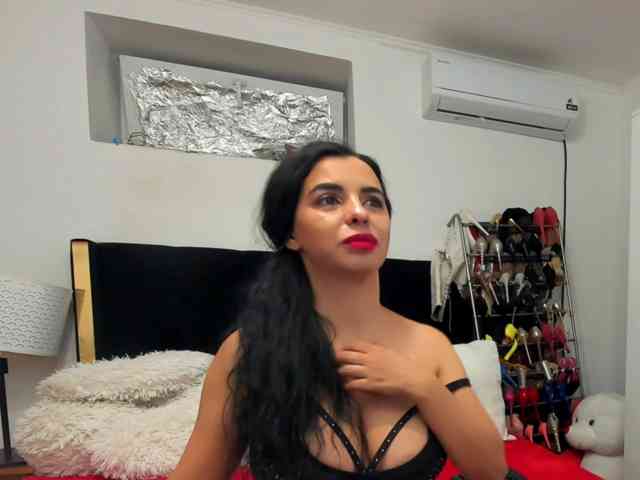 JuliaHayes webcam