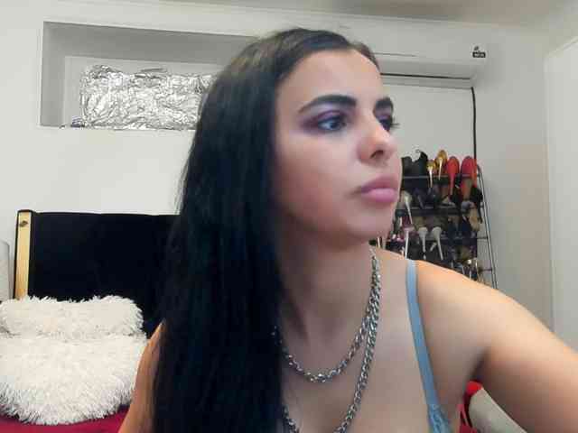 JuliaHayes webcam