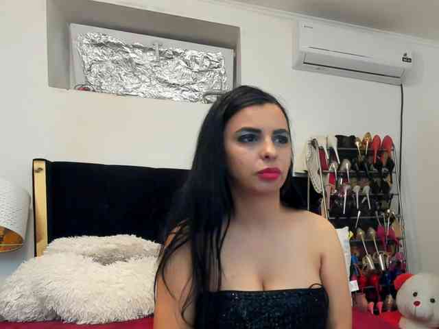 JuliaHayes webcam