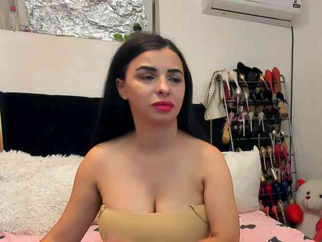 JuliaHayes webcam
