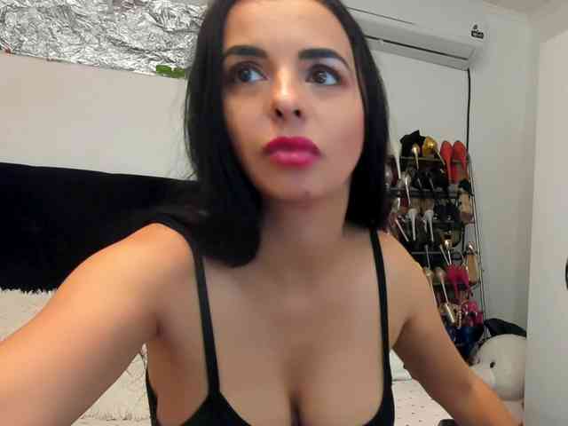 JuliaHayes webcam