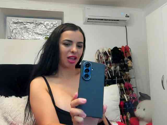 JuliaHayes90 Live Webcam on BongaCams