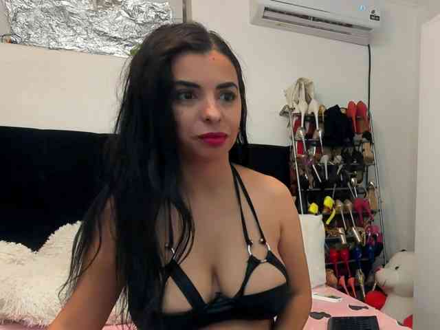 JuliaHayes webcam
